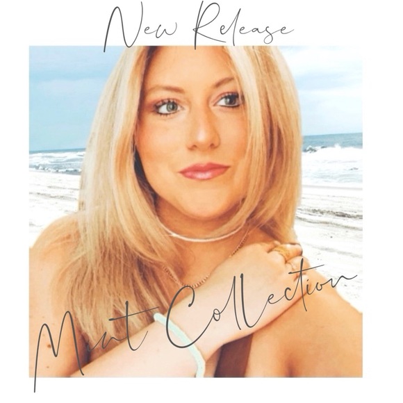 Seafoam Glass Bead Choker - Picture 5 of 5